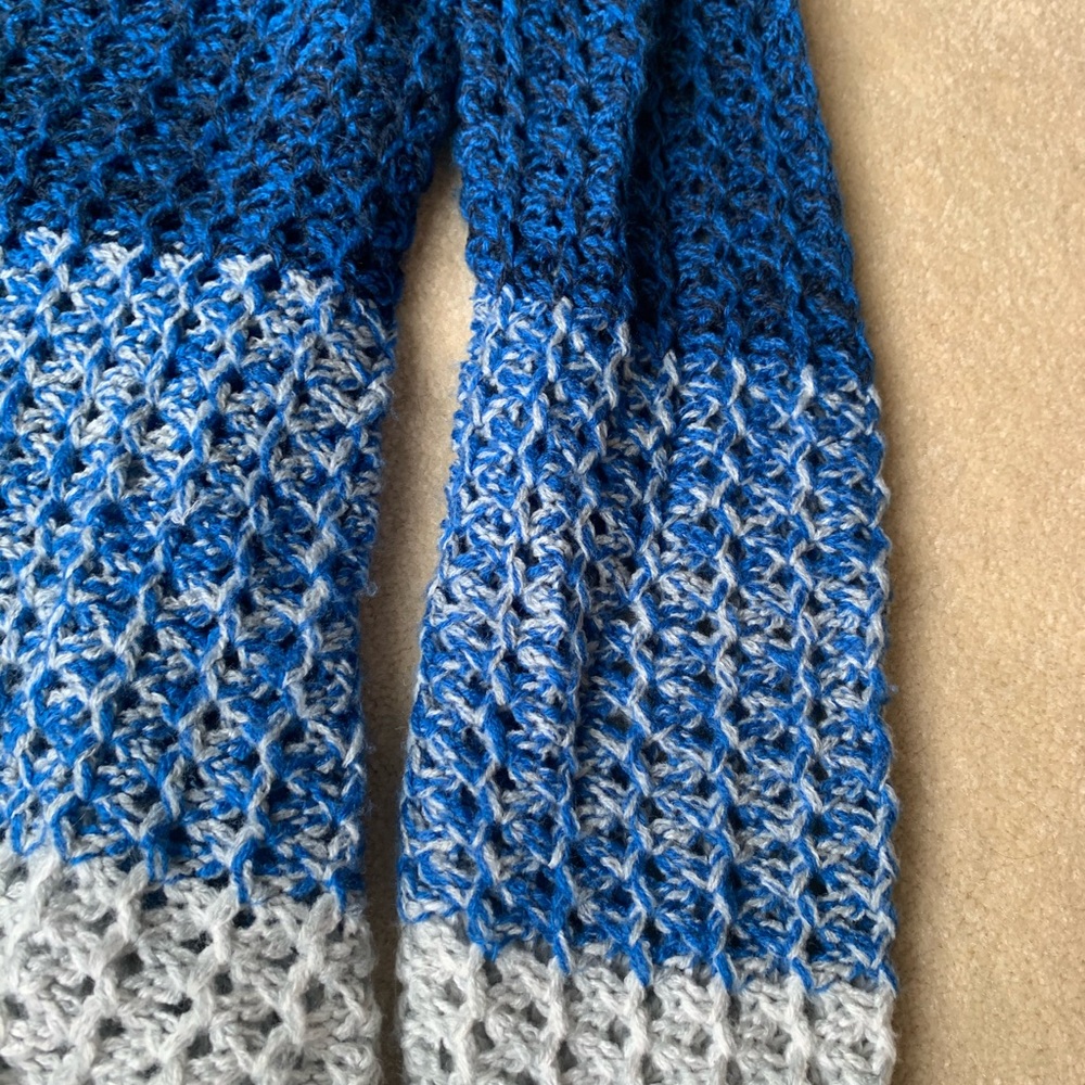 Women’s sweater - Picture 3 of 10